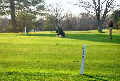Marker Yard Golf Course Golfer Distance Fairway