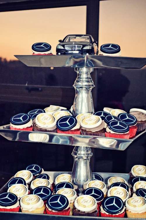 Mercedes Cupcakes Party