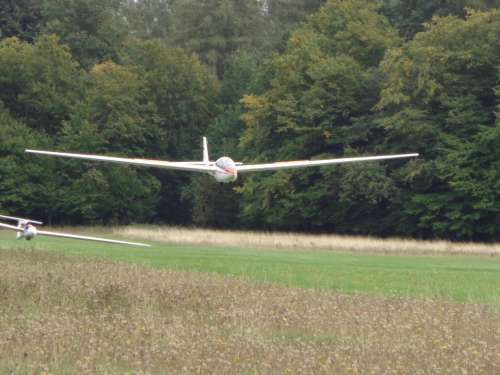 Model Airplane Aircraft Flying Landing Balance