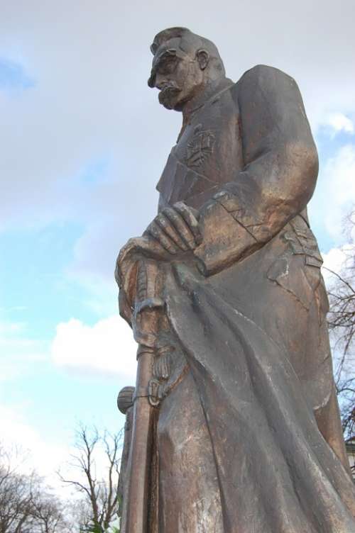 Monument Pilsudski Character The Statue The Hero