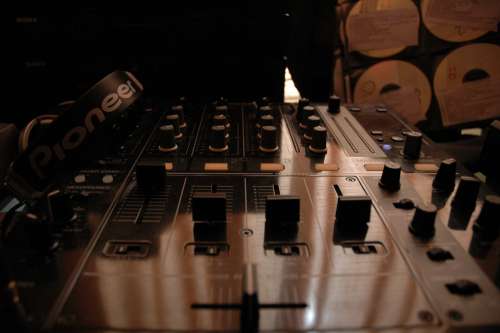 Music Dj Mixer Sound To Luis Beat Buttons