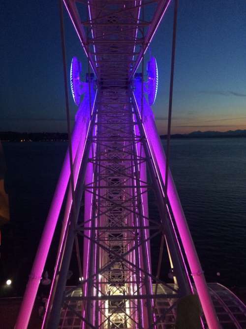 Night Ferris Wheel Landmark Entertainment