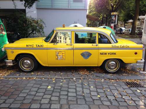 Nyc Taxi Taxi Berlin Yellow Cab Old Auto
