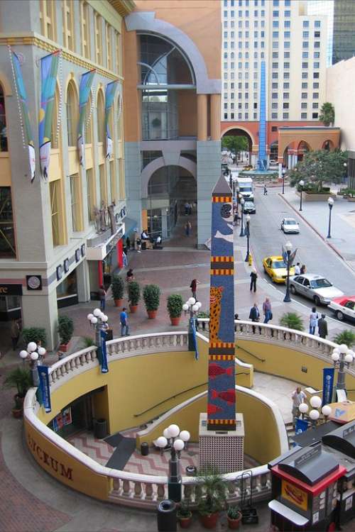 Obelisk Mall Column Tall Structure Outside