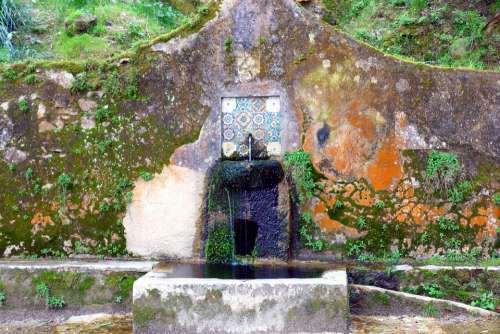 Old Well Weathering Fountain Colorful Sintra