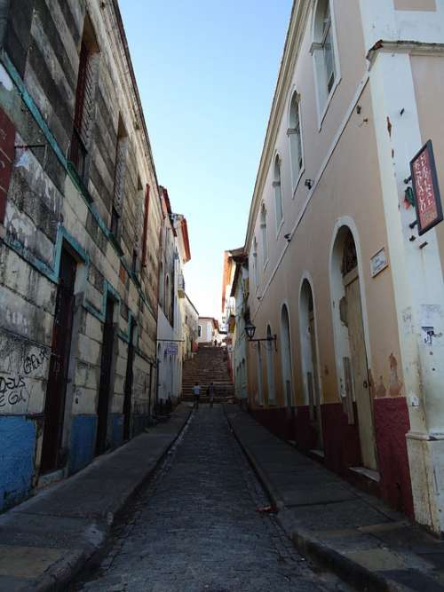 Path Narrow Houses