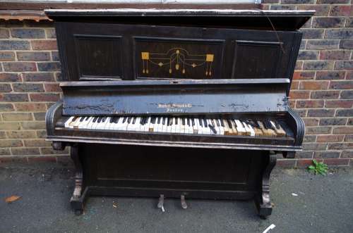 Piano Keyboard Instrument Damage Damaged Broken