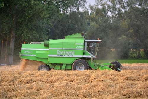 Pikdorser Straw Harvest Grain Agriculture