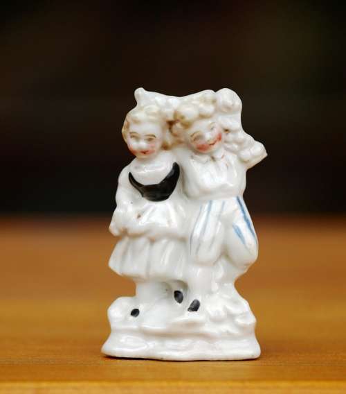 Porcelain Figurine Figure Porcelain Antique Couple