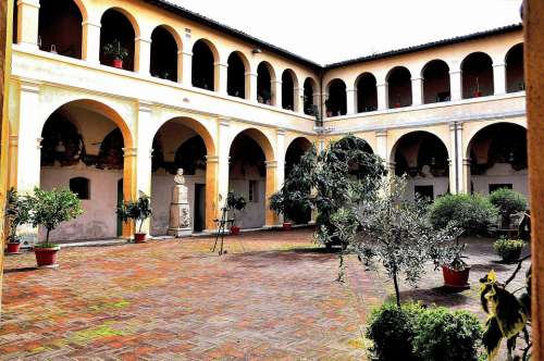Portici Arcade Cloister Old Palace Architecture