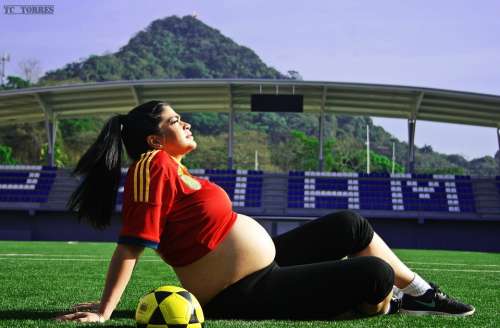 Pregnancy Football Maracana Stadium Sports Lawn