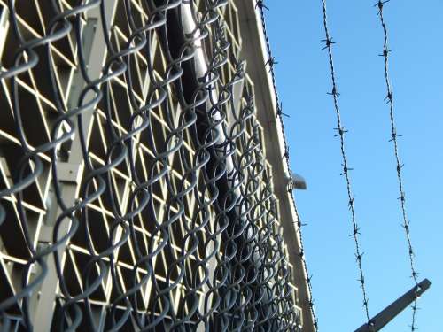 Prison Jail Barbed Wire Barbwire Metal Lockup