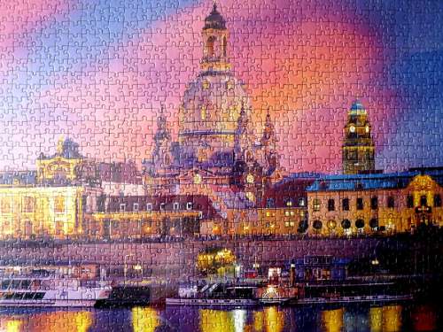 Puzzle Special Dresden Elbe Frauenkirche Germany