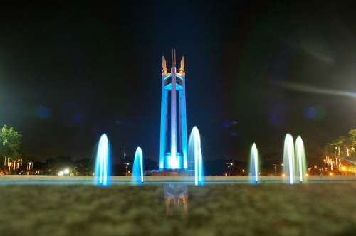 Quezon City Night Philippines Monument Architecture