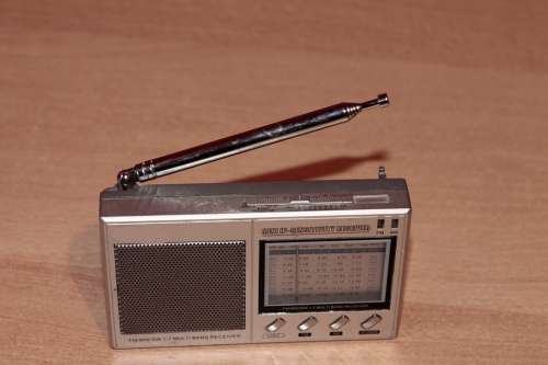 Radio Retro Silver Transistor Radio
