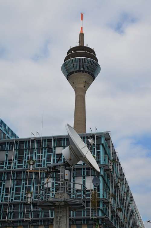 Radio Tower Antenna Satelit Modern Communication