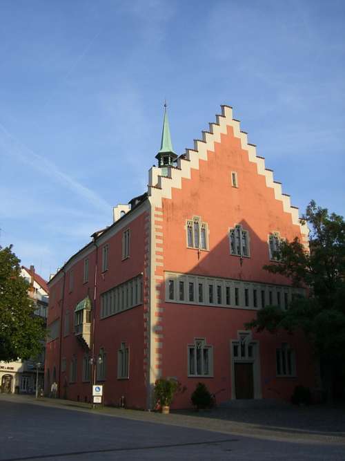 Ravensburg House Downtown Facade