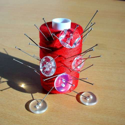 Red Thread Coil Needles Pins Transparent Buttons