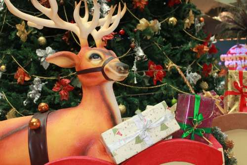 Reindeer Christmas Decoration Tree Gifts Xmas