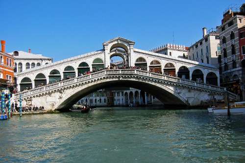Rialto Bridge Rialto Italy Venice Bridge Gondolas