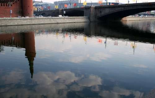 River Moscow Russia Water Blue Sky Day Time