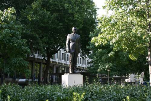 Ronald Reagan Statue Grosvenor Square London