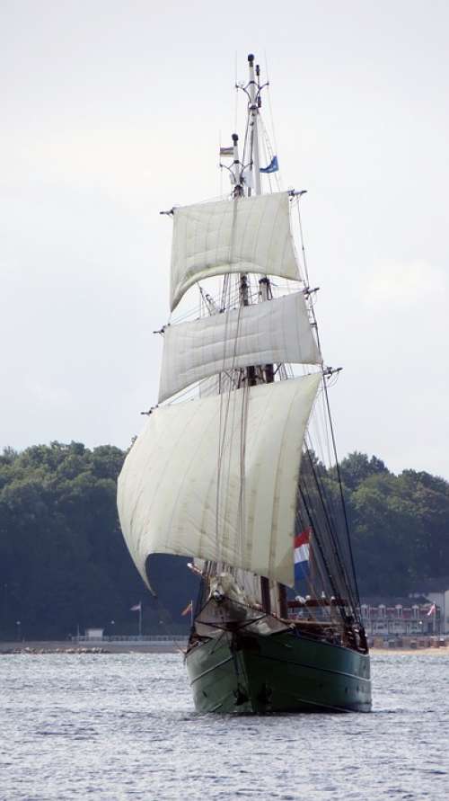 Sailing Vessel Ship Boat Windjammer Seafaring