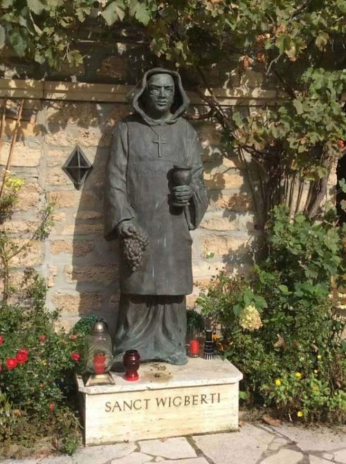 Sanct Wigberti Monk Werning Live Monastery Statue