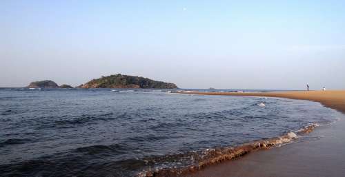 Sandbar Sea Waves Rocky-Outcrop Karwar India