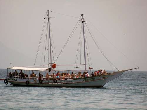 Schooner Boat Ride Holidays Mar Tourists Sloop