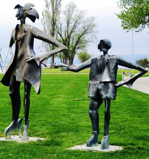 Sculpture Man Child Lake Park Romanshorn