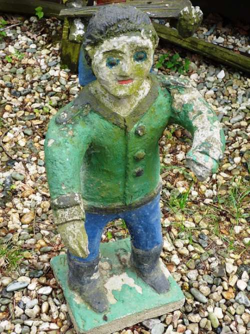 Sculpture Folk Character Guy Man
