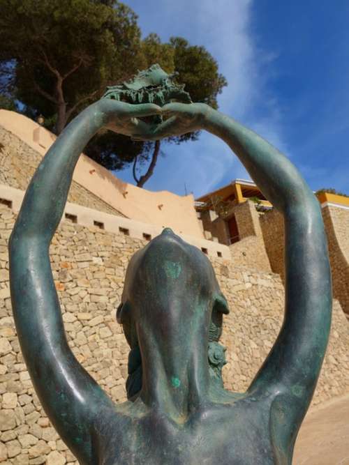 Sculpture Bronze Women Hands Posture Chin Neck