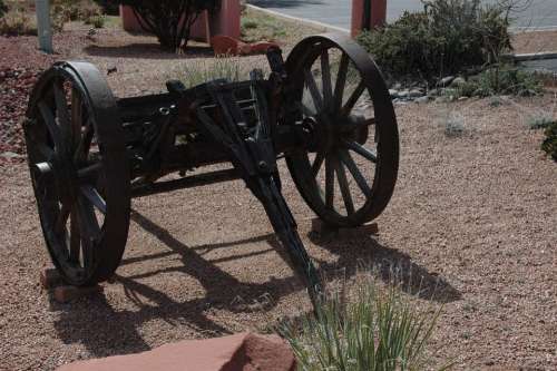 Sedona Arizona Old Wagon Wheel Rusty Cowboy