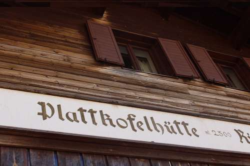 Shield Alpine South Tyrol Italy Hut Mountain Hut