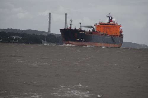 Ship Freighter Frachtschiff Port Elbe Water