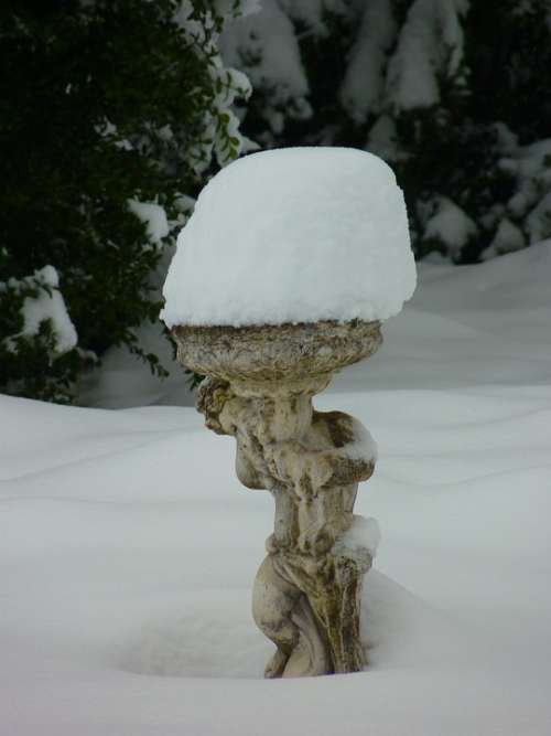Snow Schneehut Figure Sculpture Winter Cold White