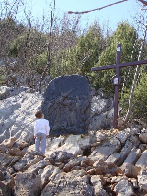Stations Of The Cross Cross Kid Cliff Rocks Child