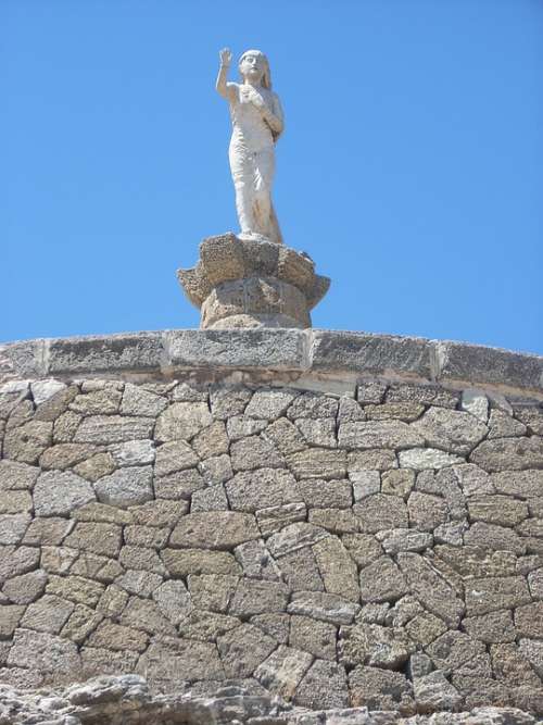 Statue Puglia Sculpture