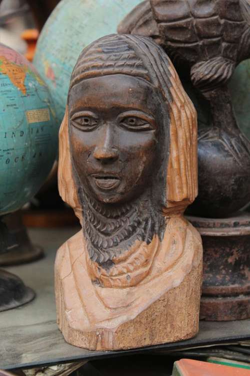 Statue African Tribal Wood Carving Sculpture