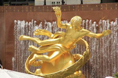Statue Bright Gold
