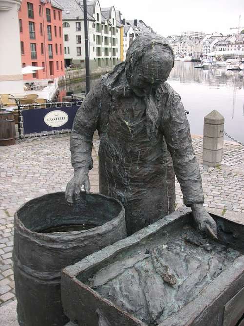 Statue Woman Cod Norway