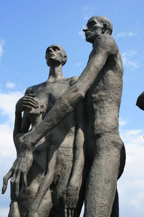 Statues Holocaust Victims People Suffering Tragic