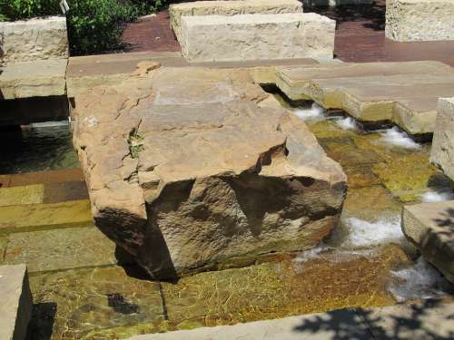 Stone Pool Water Feature Garden Rock Peaceful