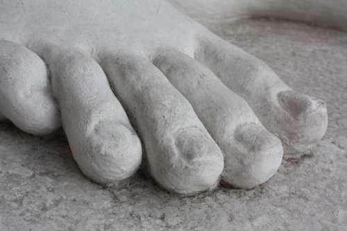 Ten Stones Sculpture Foot