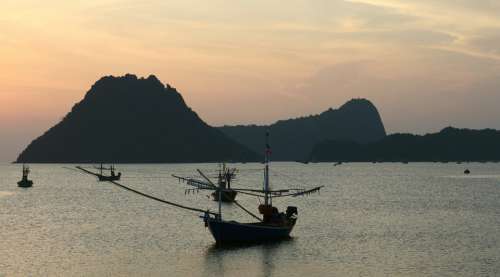 Thailand Harbor Dawn Sunrise Seashore Ocean Boat