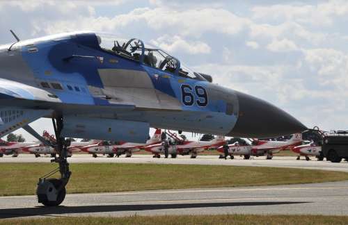 The Plane Su-27 Su27 Shows Airshow Landing Motors