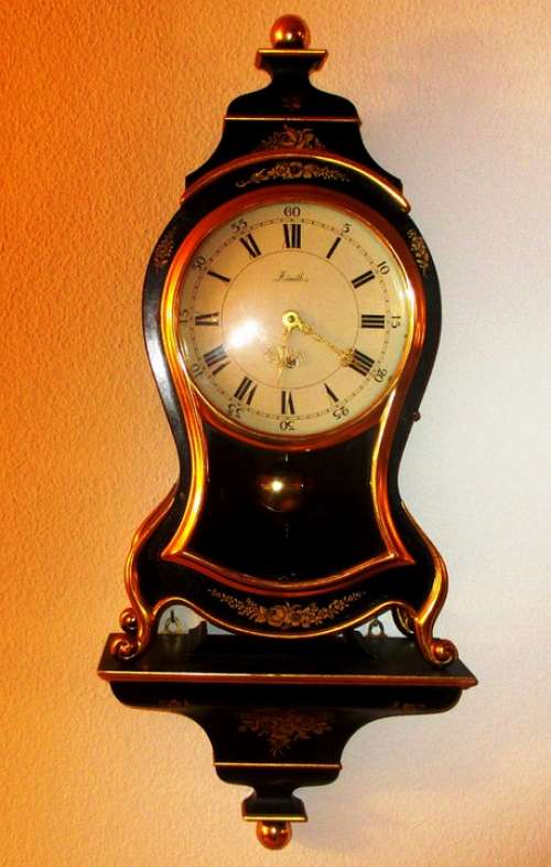 Time Clock Wall Clock Pendule Horloge De Neuchâtel
