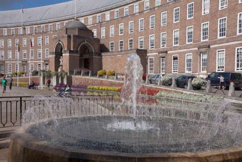 Town Hall Bristol Fountain Building Architecture