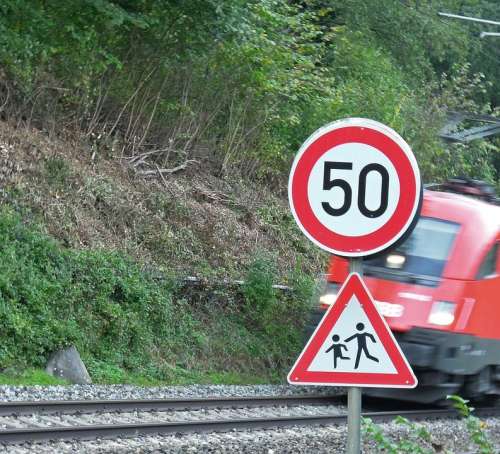 Train Speed Rails Railway Note Warnschild Gleise